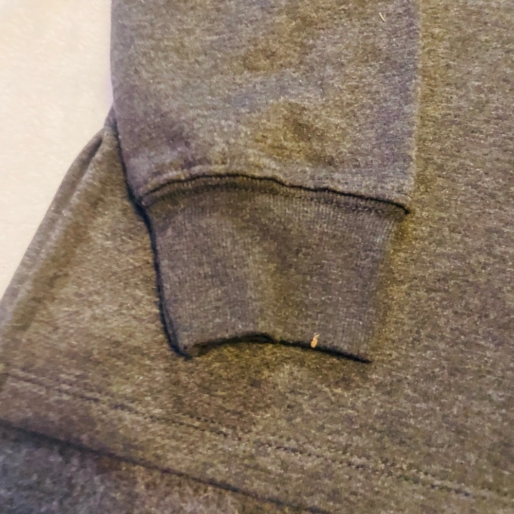 Sweatshirt for Grandmothers in Gray Size S 4/6 NWT Logo: LOVE THEM, SPOIL THEM.. - Picture 4 of 4